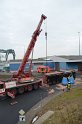 LKW umgestuerzt Niehler Hafen P117